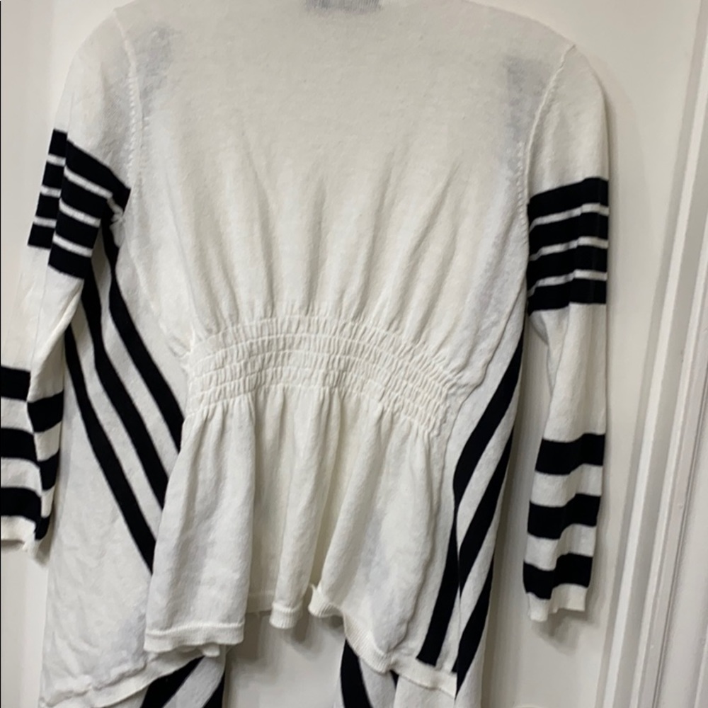 Sweater - Picture 5 of 5